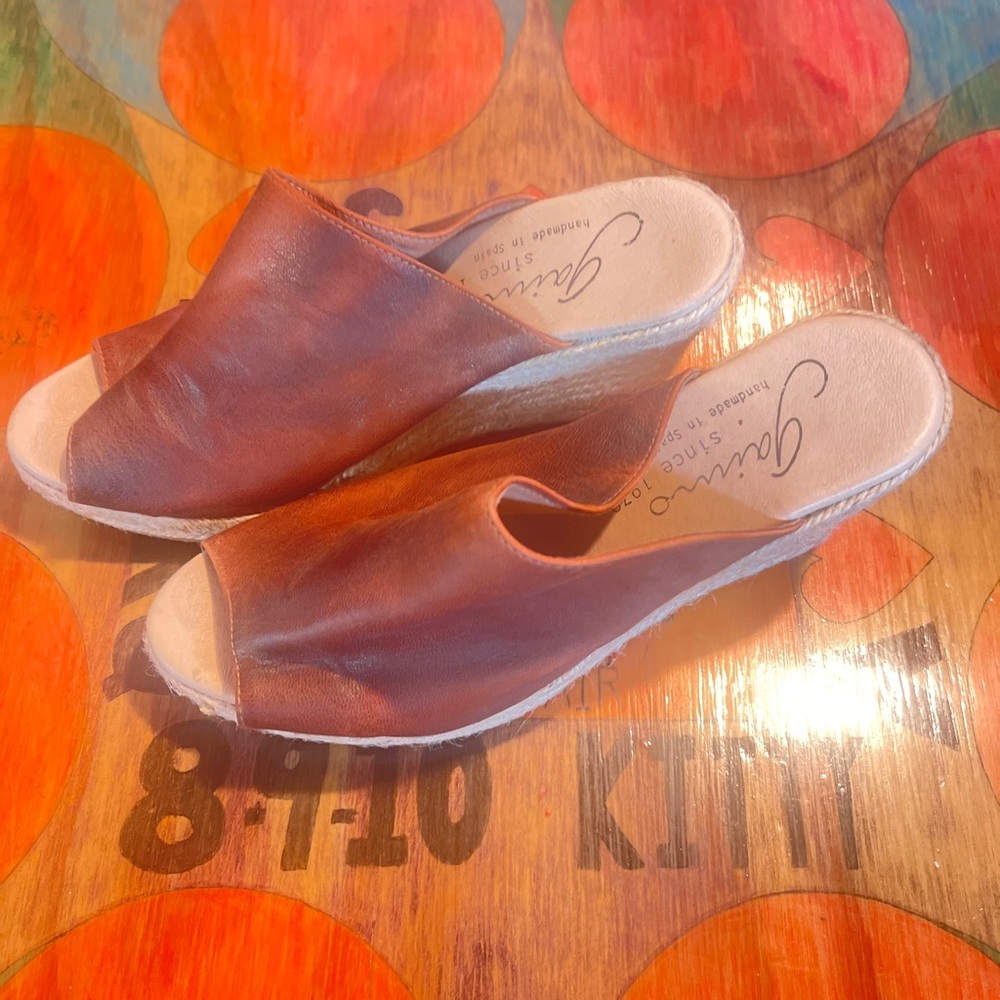 Giamo HandMade In Spain Brown Leather Open Toe Wedge PlatformSize 8 EU39.